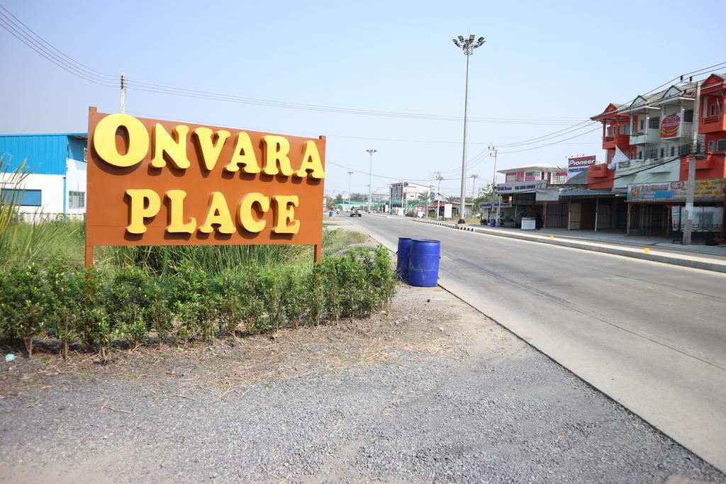 Onvara Place Hotell Phra Nakhon Si Ayutthaya Exteriör bild