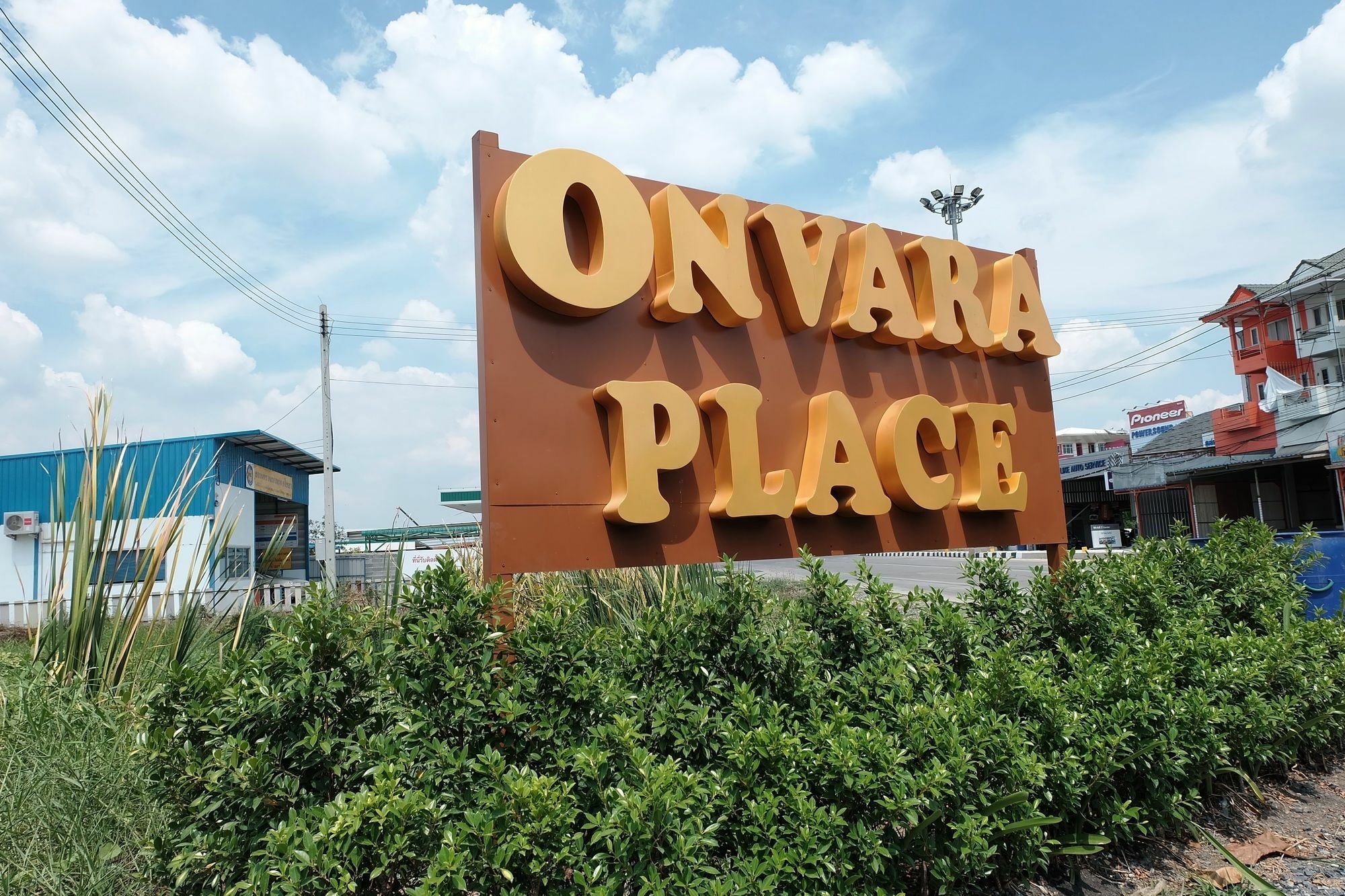 Onvara Place Hotell Phra Nakhon Si Ayutthaya Exteriör bild